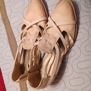 Coconuts by Matissa, cream sandal, Sz 10, never worn